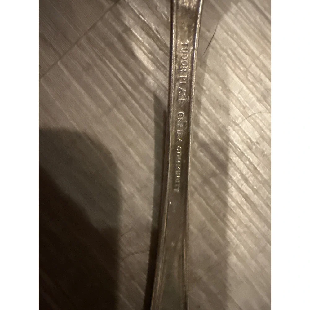 Oneida Tudor Silver Plate Queen Bess II Silver Plate Forks Set of 7 1946 Vintage